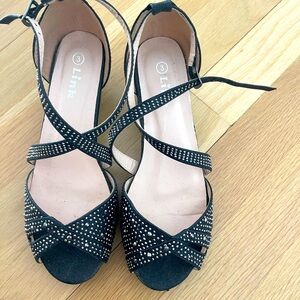 Little formal Heels size 3